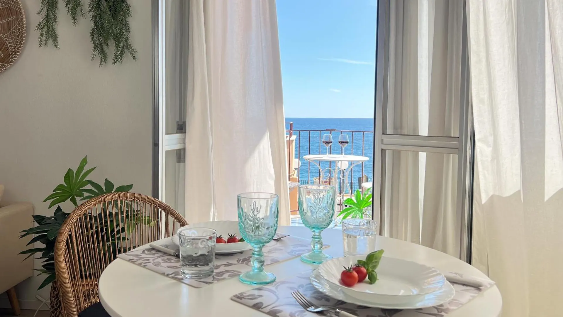 Apartamento Seafront Tysandros Giardini Naxos